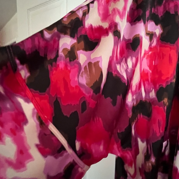 Beautiful satin almost IKAT KIMONO - Picture 7 of 10